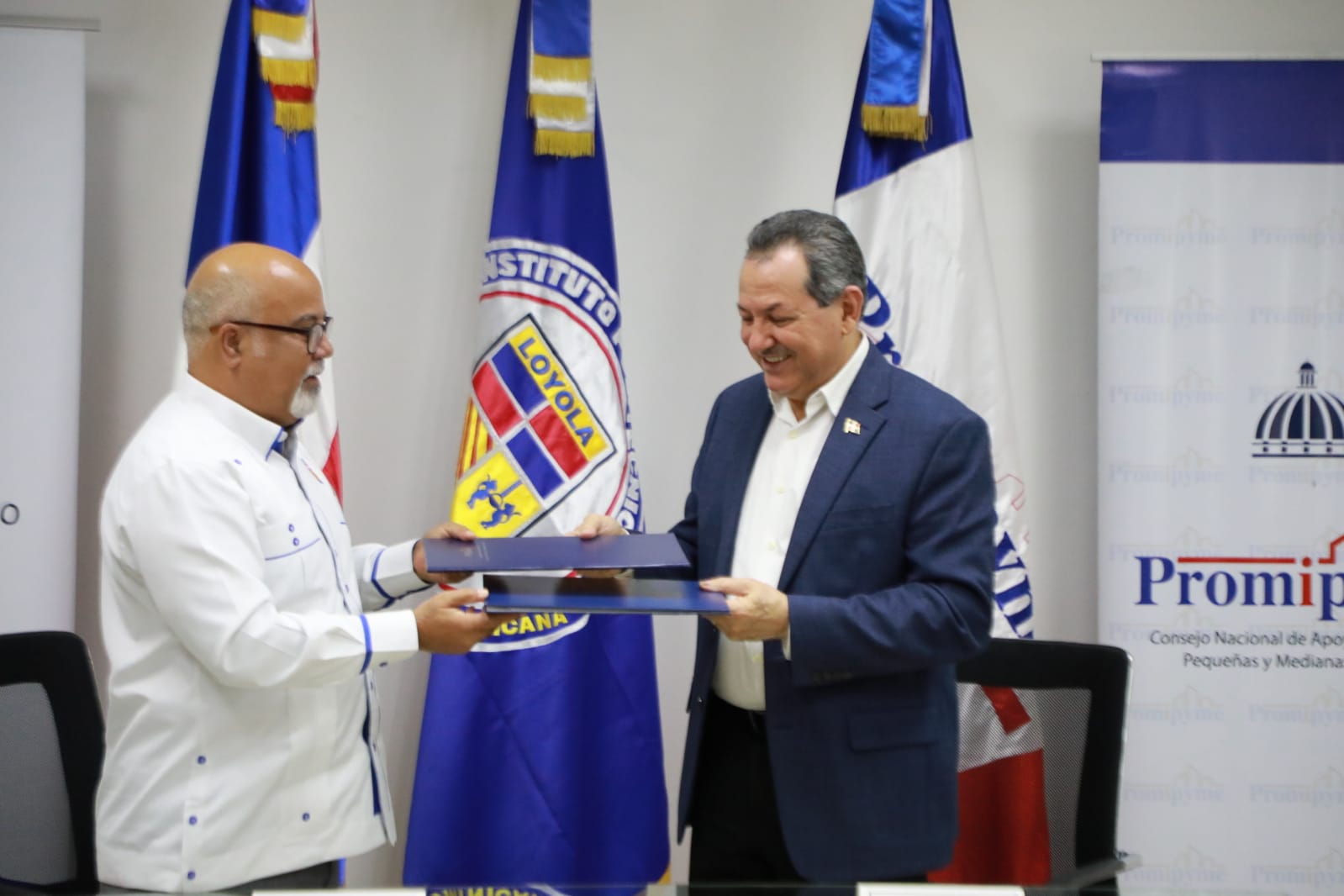 Firma 1 Firma 1